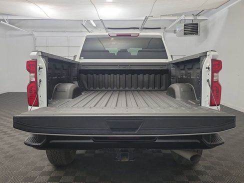 Used 2025 Chevrolet Silverado 2500 Custom w/ Custom Convenience Package image 17