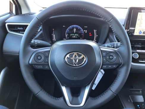 Certified 2026 Toyota Corolla Cross LE w/ Moonroof Package image 9