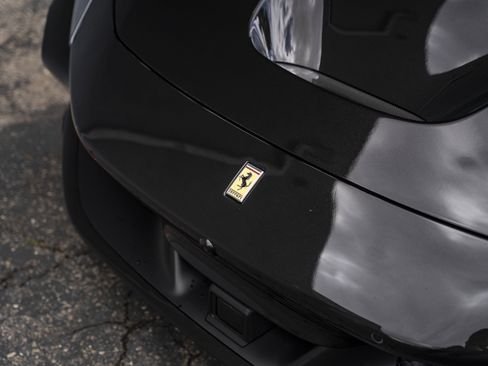 Certified 2022 Ferrari F8 Tributo RWD image 25