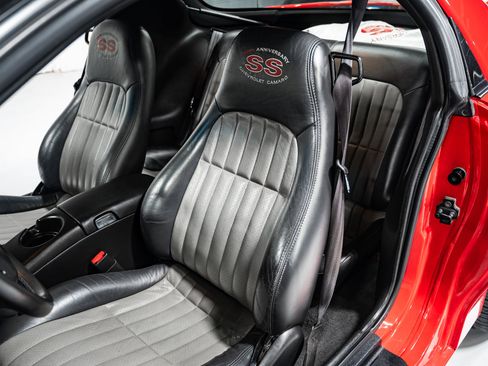 Used 2002 Chevrolet Camaro Z28 w/ SS Performance/Appearance Pkg image 19