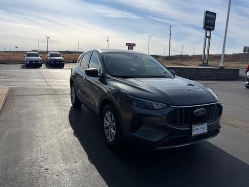 Used 2023 Ford Escape Active image 4