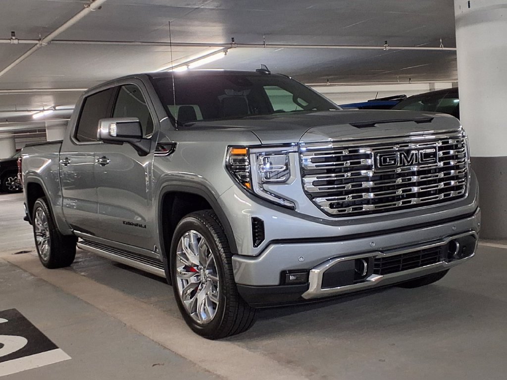 New 2026 GMC Sierra 1500 Denali w/ Denali Reserve Package AWD/4WD image 3
