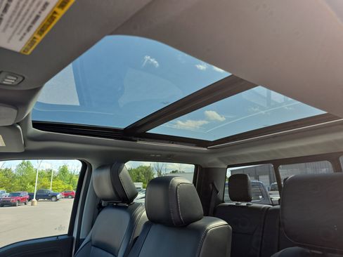 Used 2024 Ford F350 Lariat w/ Camper Package image 29