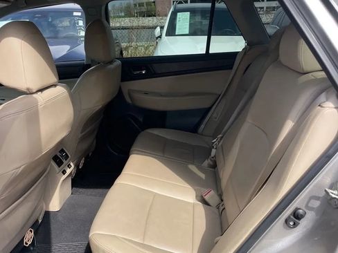 Used 2017 Subaru Outback 2.5i Limited AWD/4WD image 19