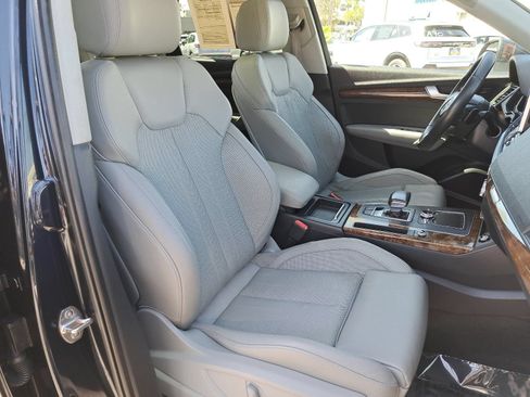 Used 2018 Audi Q5 2.0T Premium Plus w/ Premium Plus Package AWD/4WD image 10