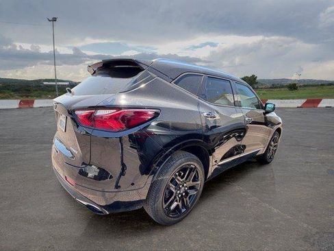 Used 2019 Chevrolet Blazer Premier w/ Driver Confidence II Package FWD image 3