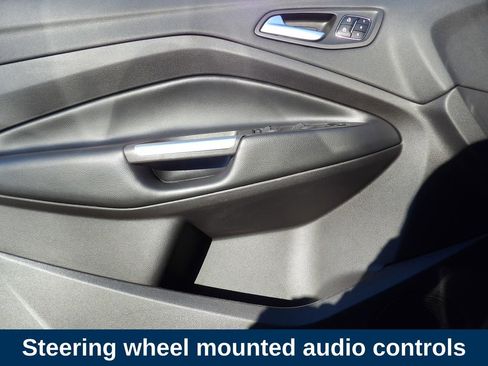 Used 2019 Ford Escape Titanium image 9