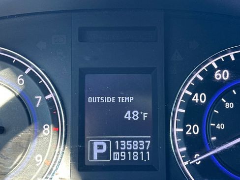 Used 2013 INFINITI G37 x w/ Premium Pkg image 24