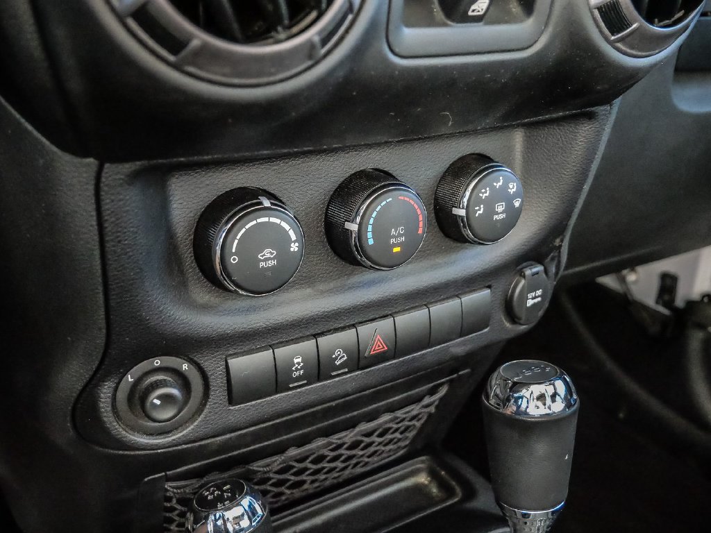 Used 2016 Jeep Wrangler Unlimited Sport w/ Quick Order Package 24S AWD/4WD image 30