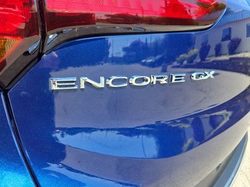 Used 2023 Buick Encore GX Essence w/ Experience Buick Package FWD image 10