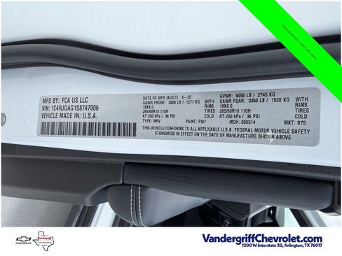 Used 2025 Jeep Grand Cherokee Laredo X RWD image 31