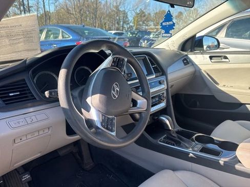 Used 2018 Hyundai Sonata SE image 10