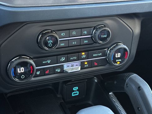 New 2025 Ford Bronco Raptor image 21