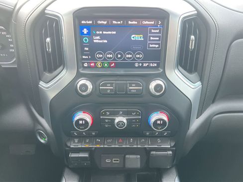 Used 2022 GMC Sierra 2500 SLT w/ SLT Preferred Package image 26