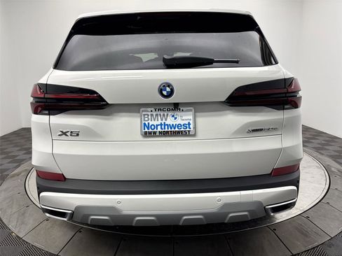 New 2026 BMW X5 xDrive50e w/ Executive Package image 15