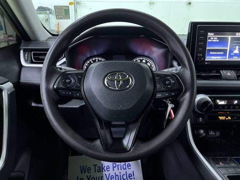 Used 2021 Toyota RAV4 LE FWD image 20