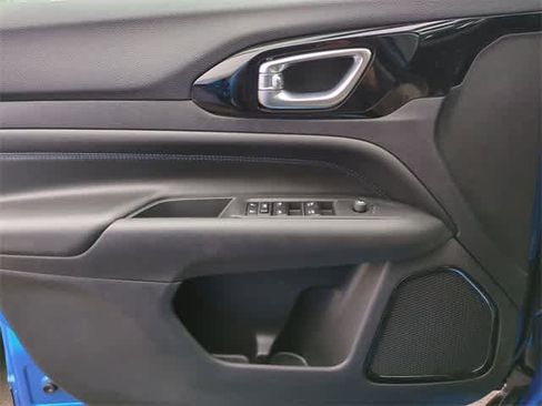 New 2026 Jeep Compass Latitude image 31