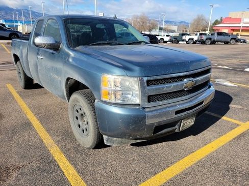Used 2010 Chevrolet Silverado 1500 LT w/ Regional Value Package image 2