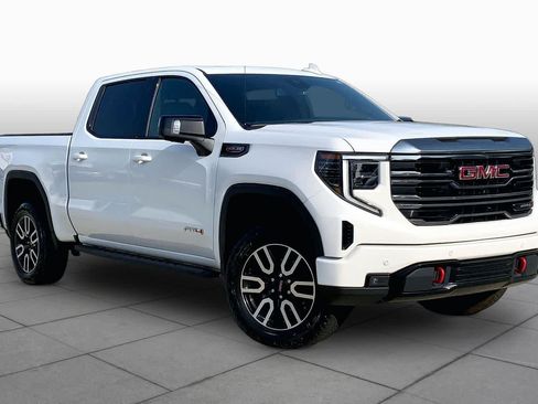 Used 2024 GMC Sierra 1500 AT4 w/ AT4 Premium Package AWD/4WD image 3