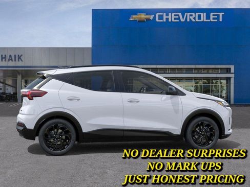 New 2027 Chevrolet Bolt RS FWD image 5