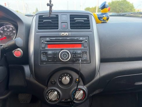 Used 2013 Nissan Versa FWD image 10
