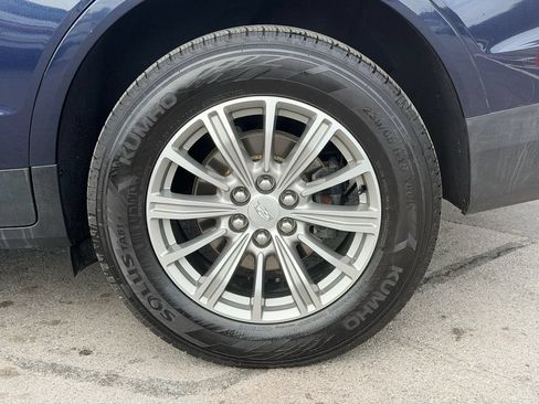 Used 2017 Cadillac XT5 Luxury w/ Driver Awareness Package FWD image 28