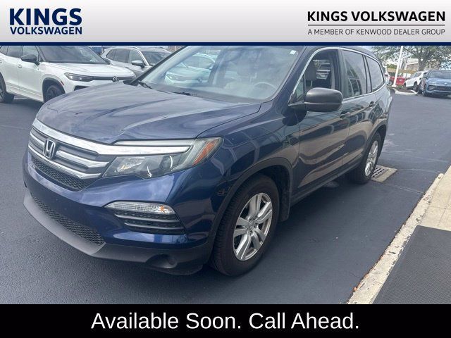 Used 2017 Honda Pilot LX image 1