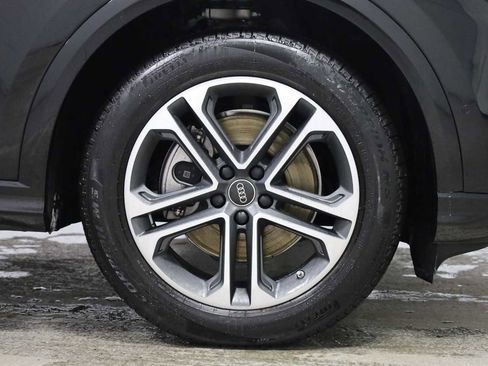 Certified 2025 Audi Q5 Prestige image 12