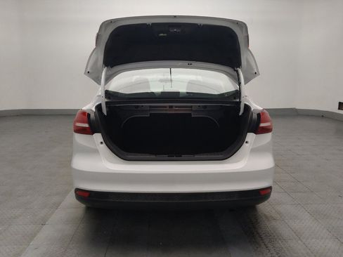 Used 2018 Ford Focus SE w/ SE Appearance Package image 29