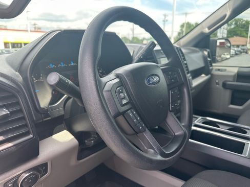 Used 2017 Ford F150 XL w/ Equipment Group 101A Mid AWD/4WD image 28