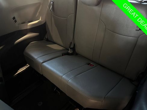 Certified 2023 Toyota Sienna Limited FWD image 16