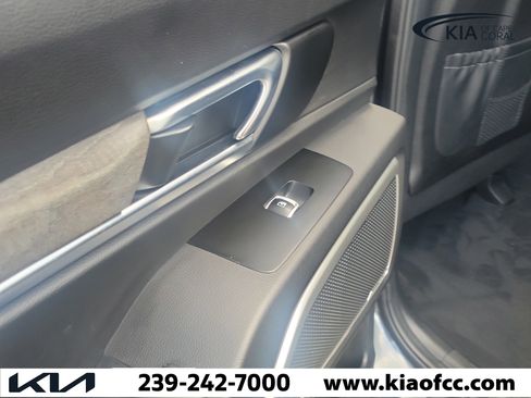Certified 2022 Kia Telluride EX w/ EX Premium Package FWD image 12