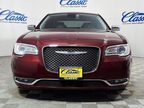 Used 2018 Chrysler 300 Limited w/ Safetytec Plus Group RWD image 3
