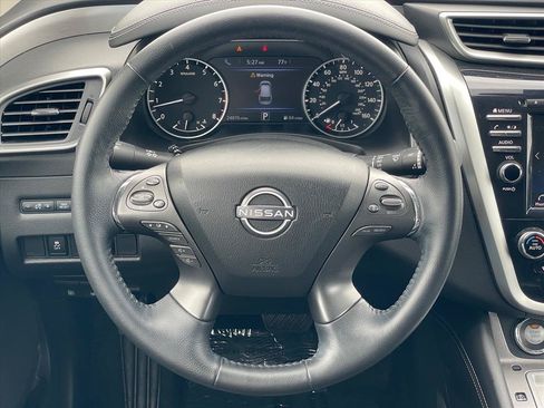 Used 2023 Nissan Murano SV w/ SV Midnight Edition Package FWD image 12