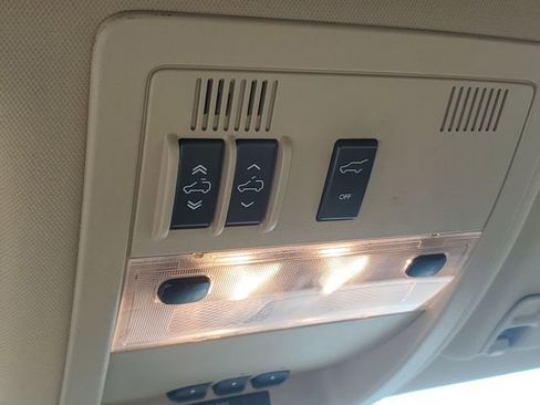 Used 2012 Cadillac Escalade Premium image 20