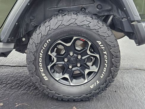 Used 2023 Jeep Wrangler Unlimited Rubicon w/ Cold Weather Group image 45