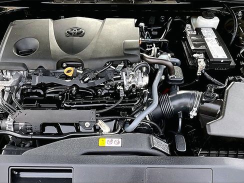 Used 2023 Toyota Camry SE image 10