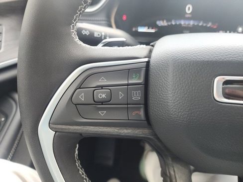 New 2025 Jeep Grand Cherokee Limited image 14