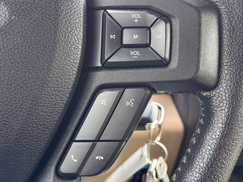 Used 2015 Ford F150 XLT w/ Equipment Group 302A Luxury image 29