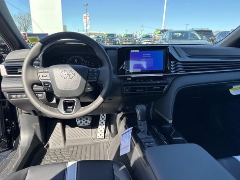 New 2026 Toyota Camry SE image 10