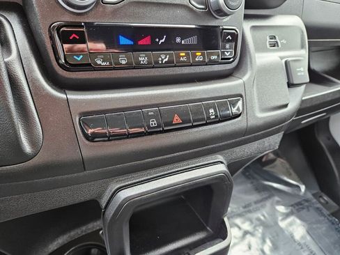 Used 2026 RAM ProMaster 2500 w/ Convenience Group FWD image 21