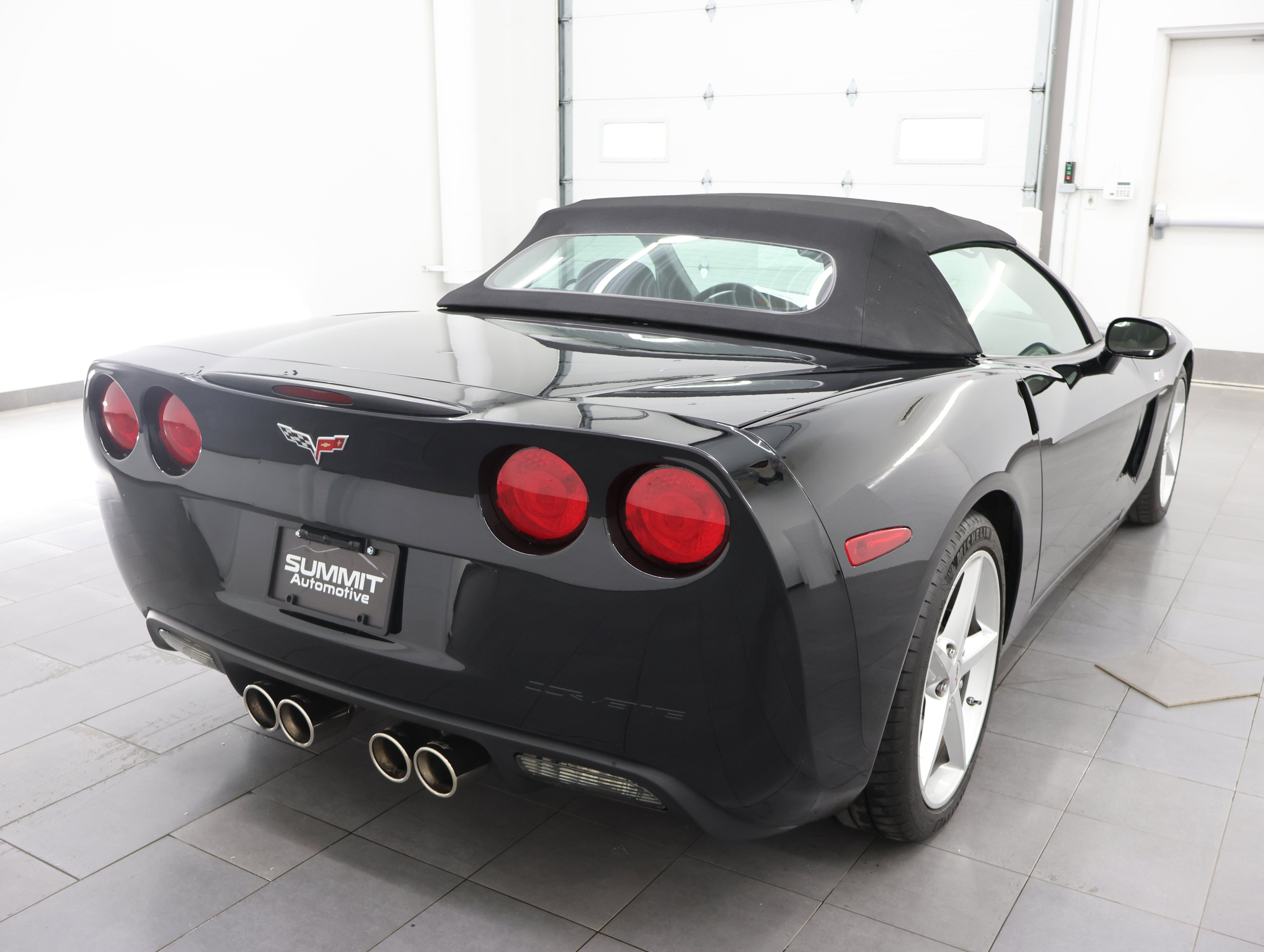 Used 2011 Chevrolet Corvette Convertible w/ Preferred Equipment Group RWD image 5