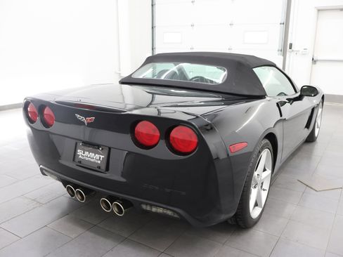 Used 2011 Chevrolet Corvette Convertible w/ Preferred Equipment Group RWD image 5
