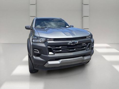 Used 2025 Chevrolet Colorado Trail Boss AWD/4WD image 3