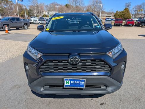Used 2021 Toyota RAV4 XLE w/ Convenience Package image 8