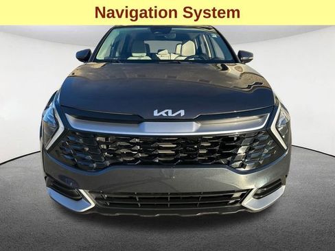 Used 2023 Kia Sportage EX image 4