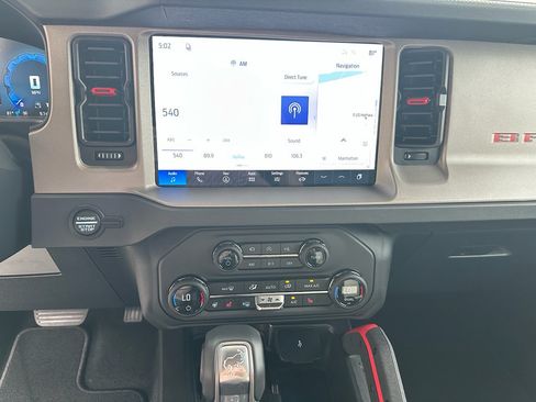New 2026 Ford Bronco Outer Banks w/ Sasquatch Package AWD/4WD image 18