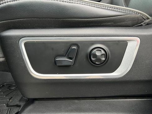 Used 2020 RAM 1500 Laramie AWD/4WD image 16