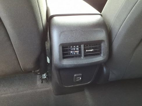 Used 2020 Chevrolet Equinox LT AWD/4WD image 16