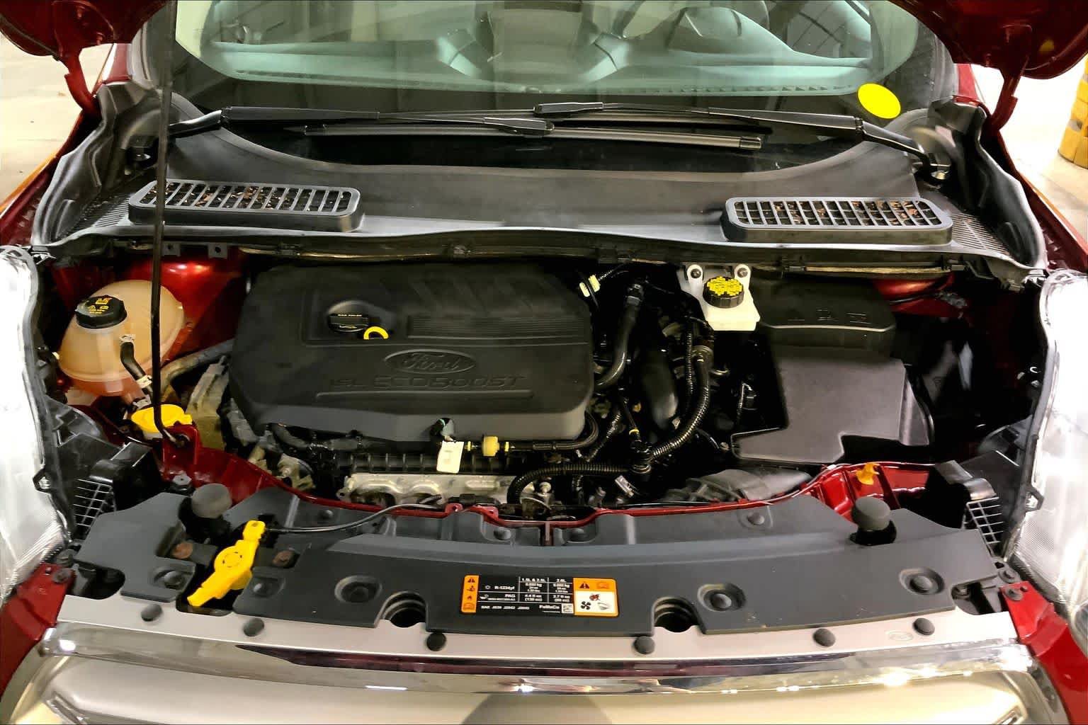 Used 2018 Ford Escape SE w/ SE Sync 3 Package AWD/4WD image 32